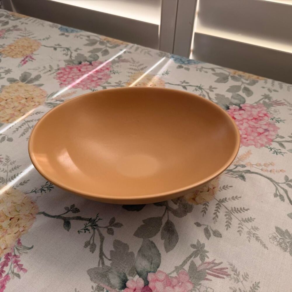 Unbranded Tan and Orange Dinnerware
